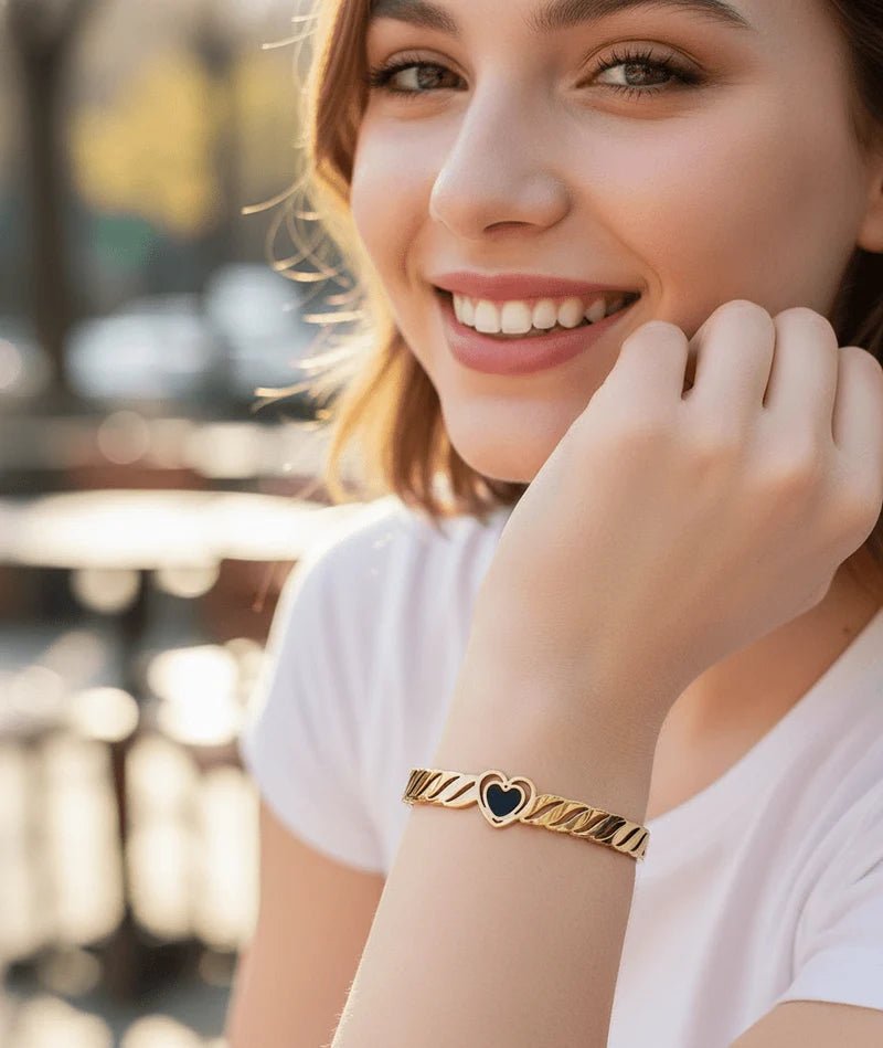 Golden Heartline Bangle - zaynamart.com