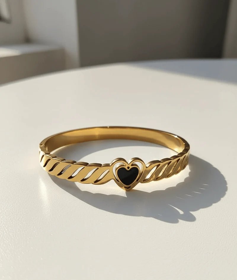 Golden Heartline Bangle - zaynamart.com